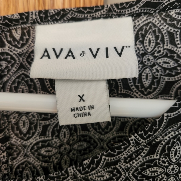 Ava & Viv Long Sleeve - Picture 3 of 8